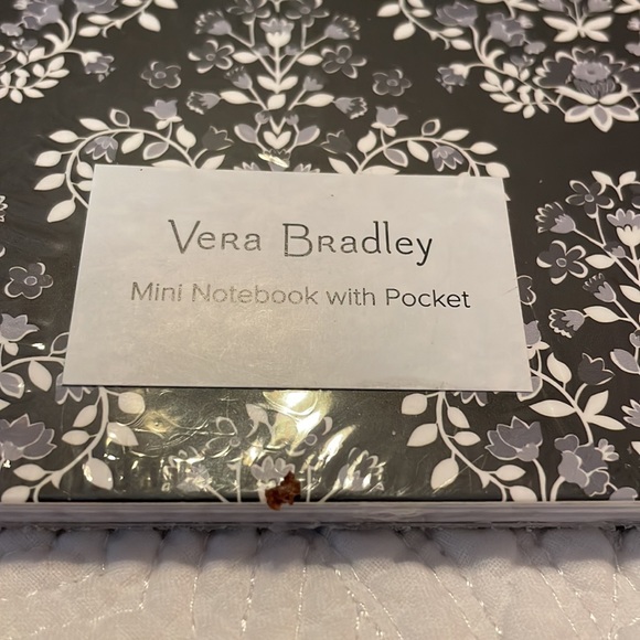 Black & White Vera Bradley Mini Notebook Journal Pocket Sealed Chandelier Noir - Picture 2 of 5
